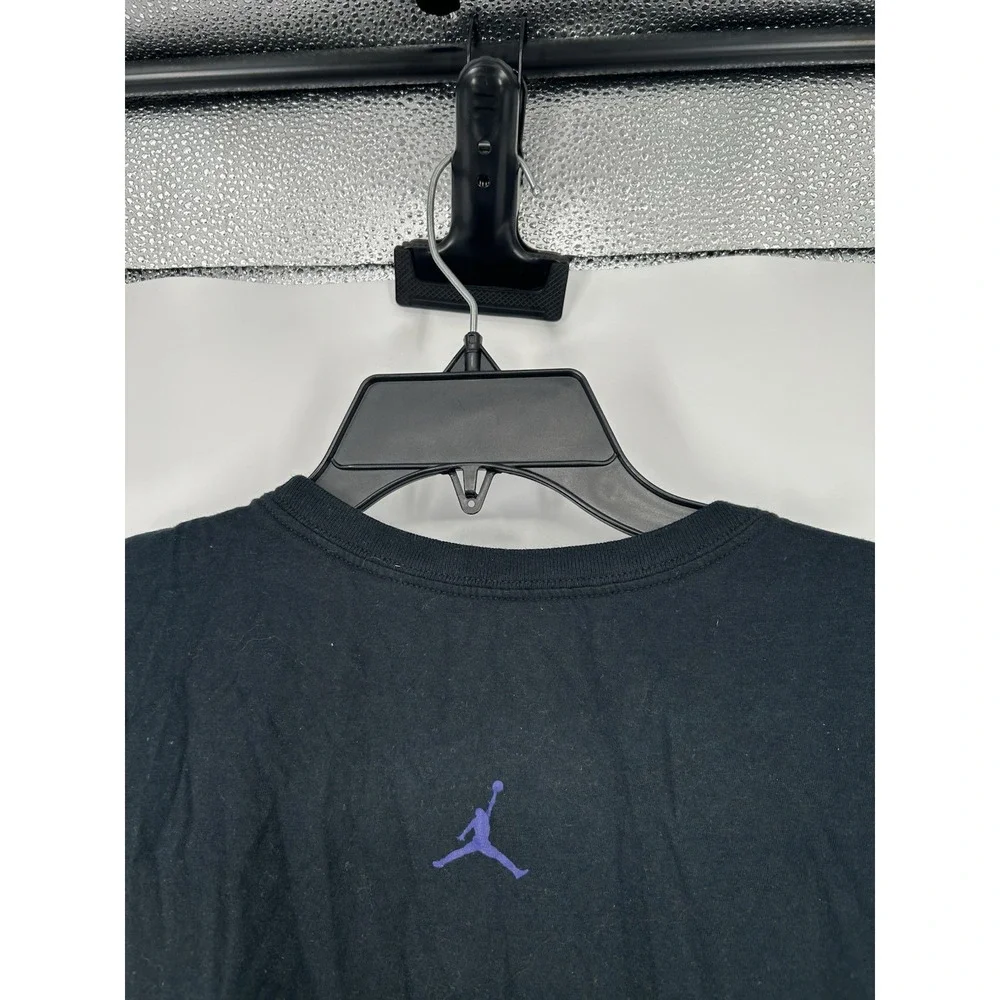 Michael Jordan Looney Toons That's All Folks Graphic Tee Short‎ Sleeve Small